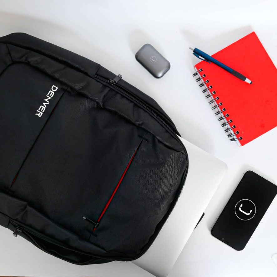 Mochila Unno Tekno Denver 15.6" Negro